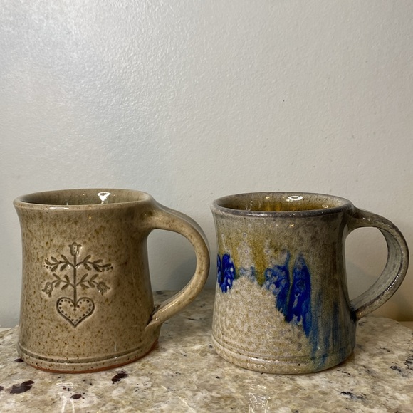 New Harmony Vintage Glazed Stoneware Mugs-Set of 2 - Picture 10 of 15